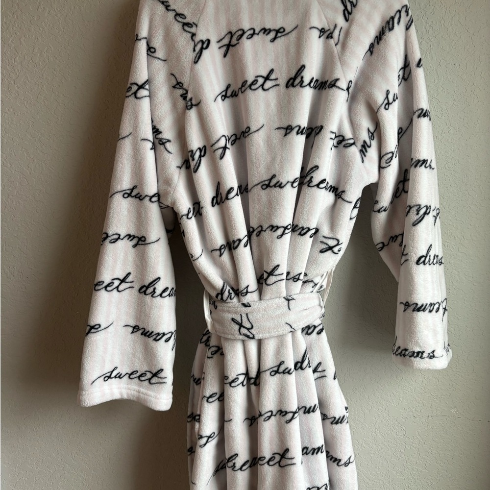Victoria's Secret Pink Stripe Classic Script Plush Robe - Picture 9 of 10